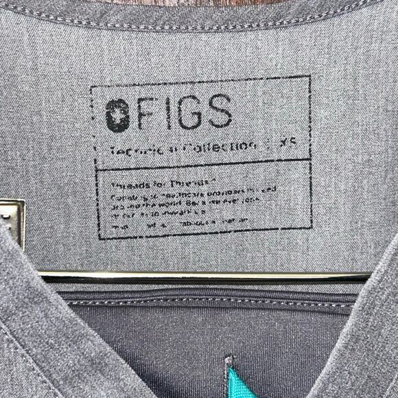 Figs size XS Carolina scrub top and joggers gray scrubs - Picture 4 of 9